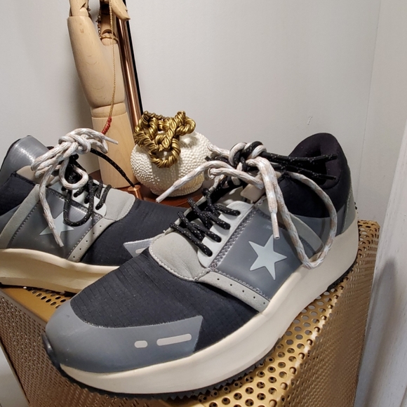 Converse
Run Star OX Vintage Sneaker Size10 US - Picture 4 of 8